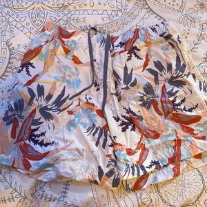 Columbia Women’s Sandy River patterned shorts